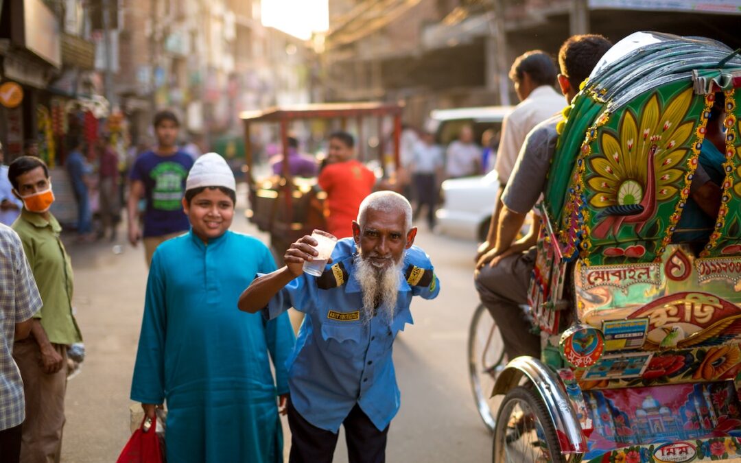 Sending Money to India Made Easy with Fly World Money